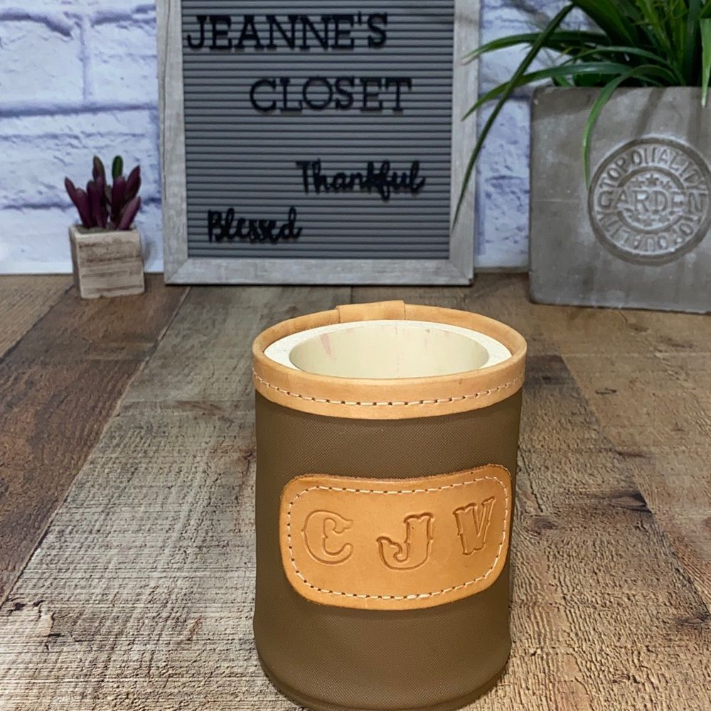 JON HART COOL IT KOOZIE INSULATED COLD DRINK HOLDER “CJV” Tan Leather Trim